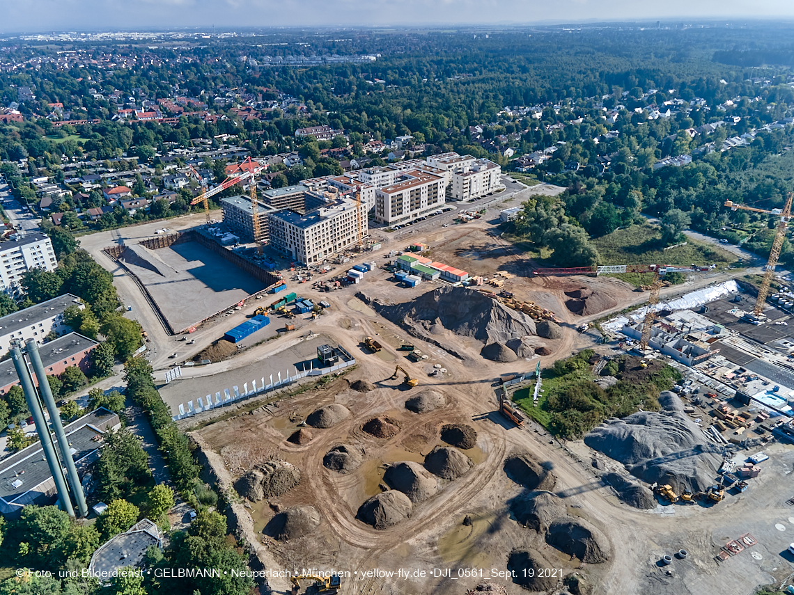 19.09.2021 - Aktuelle Luftbilder aus dem Alexisquartier und Pandion Verde in Neuperlach in München